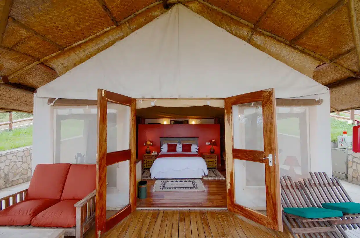 16 Mweya Safari Lodge