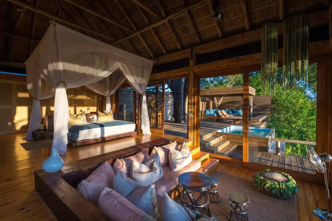30 Vumbura Plains Camp
