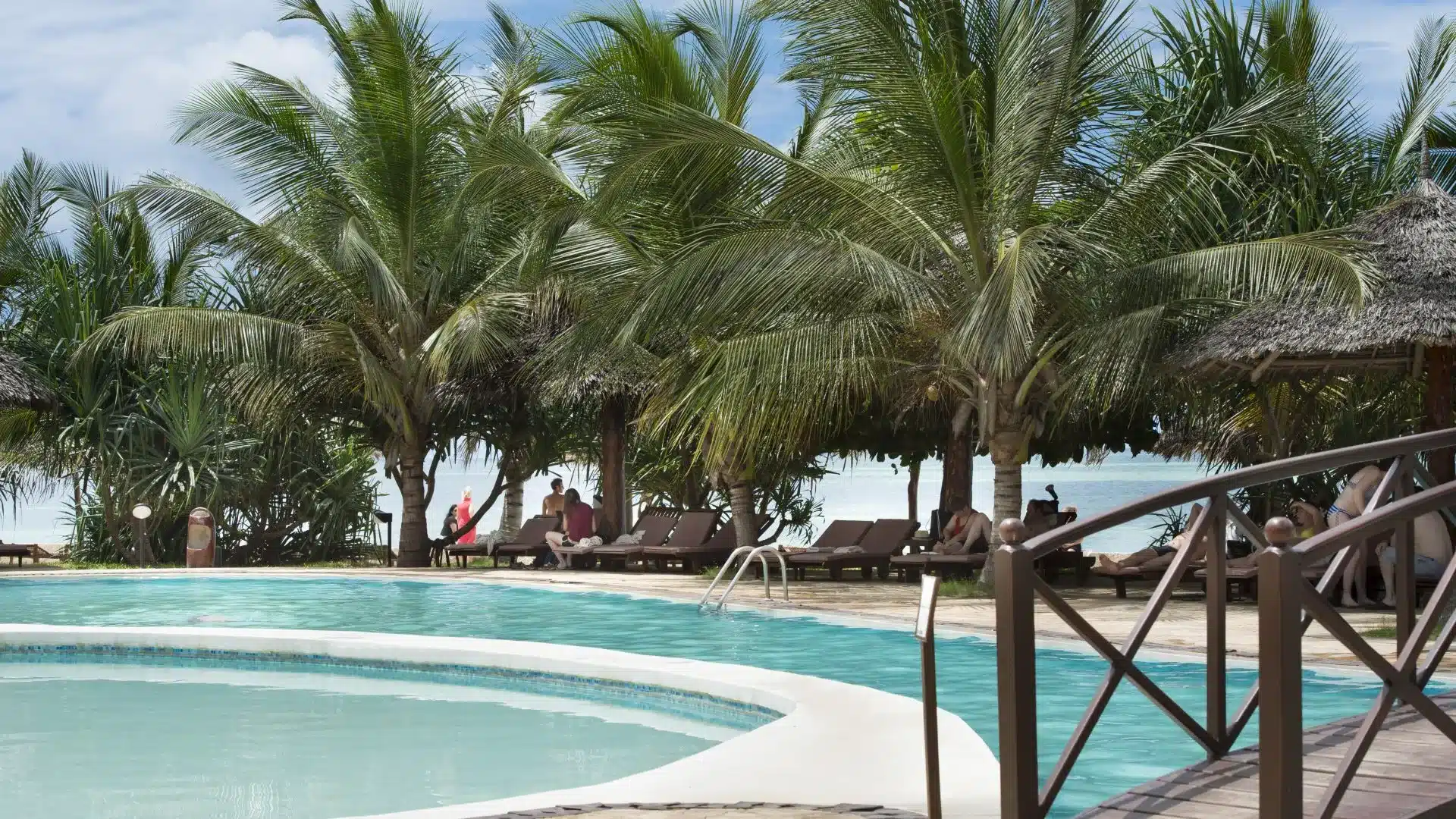 45 Uroa Bay Beach Resort