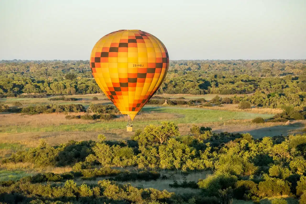 8 Vumbura Plains Camp