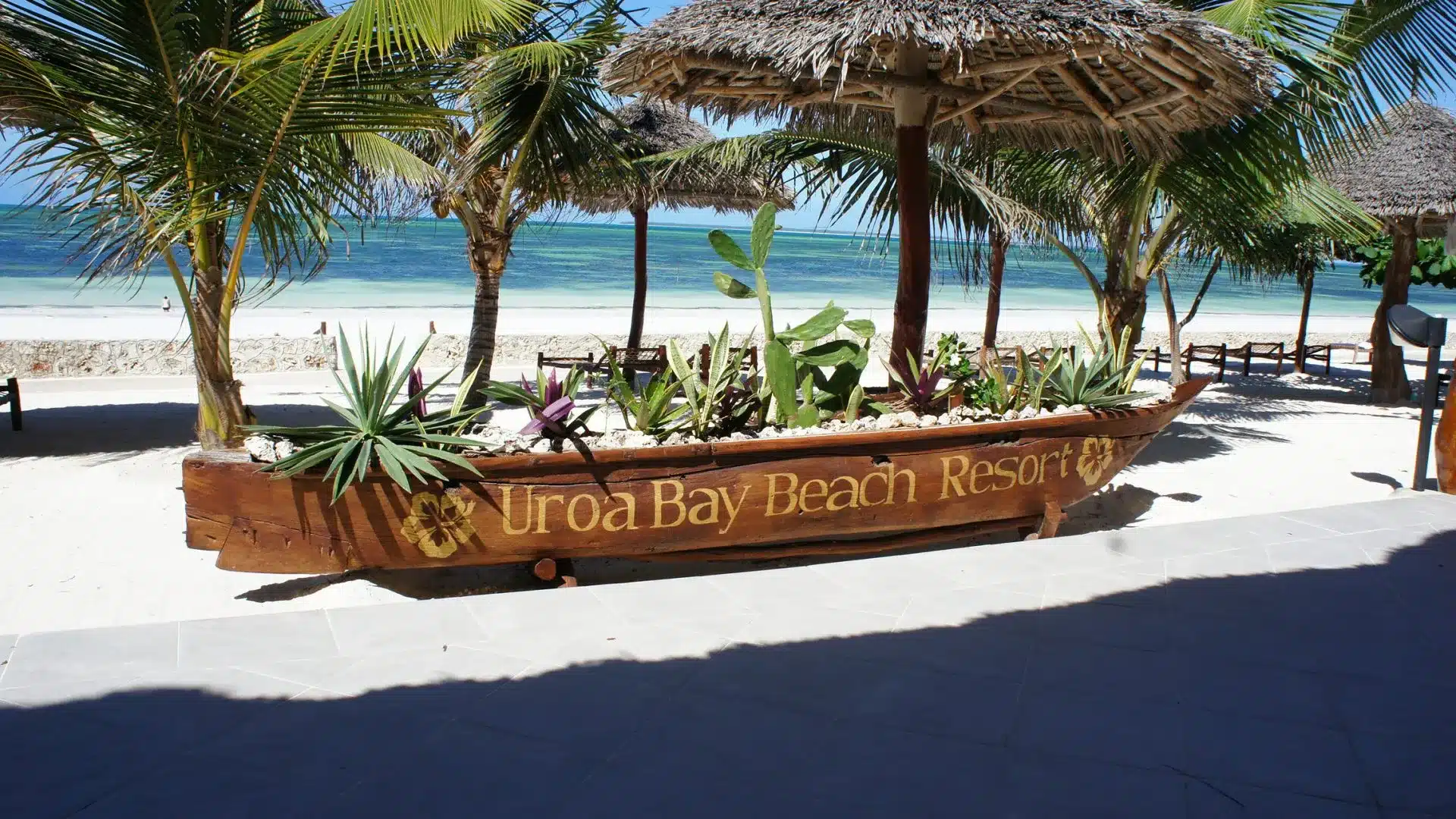 80 Uroa Bay Beach Resort