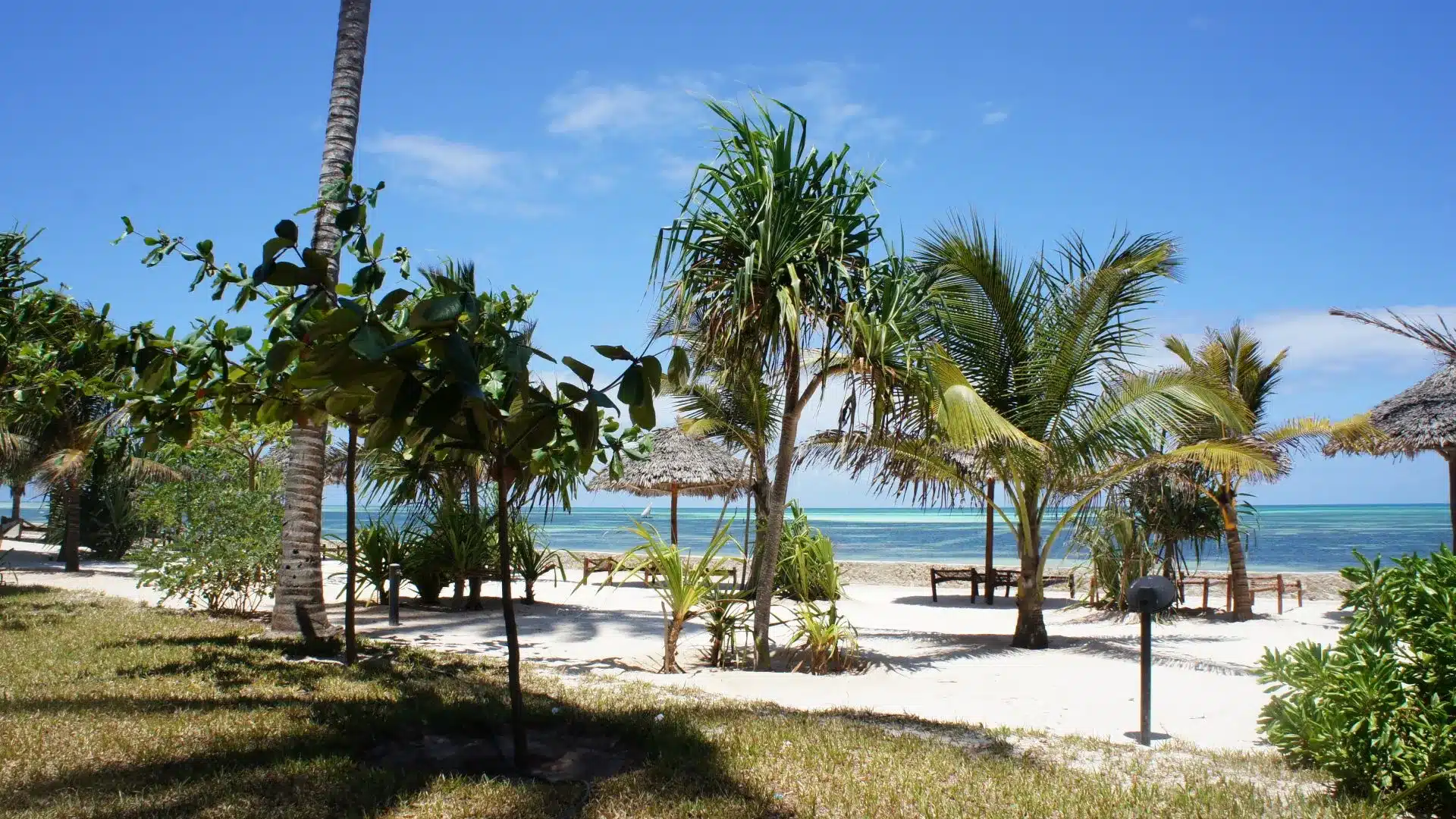 97 Uroa Bay Beach Resort