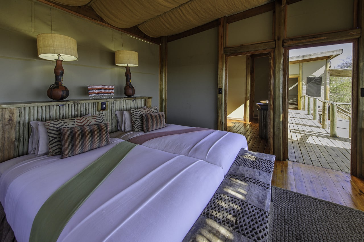 Kalahari_Plains_Camp_Gallery_Kalahari_2012-06-28