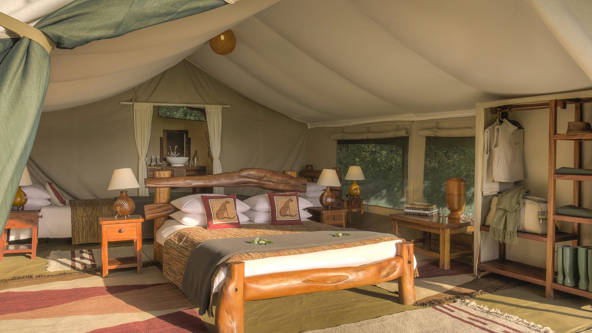 Kicheche-Mara-Camp-Family-Tent-01-1920x1080
