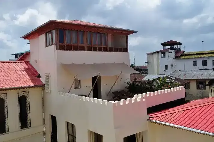 24 Mashariki Palace Hotel