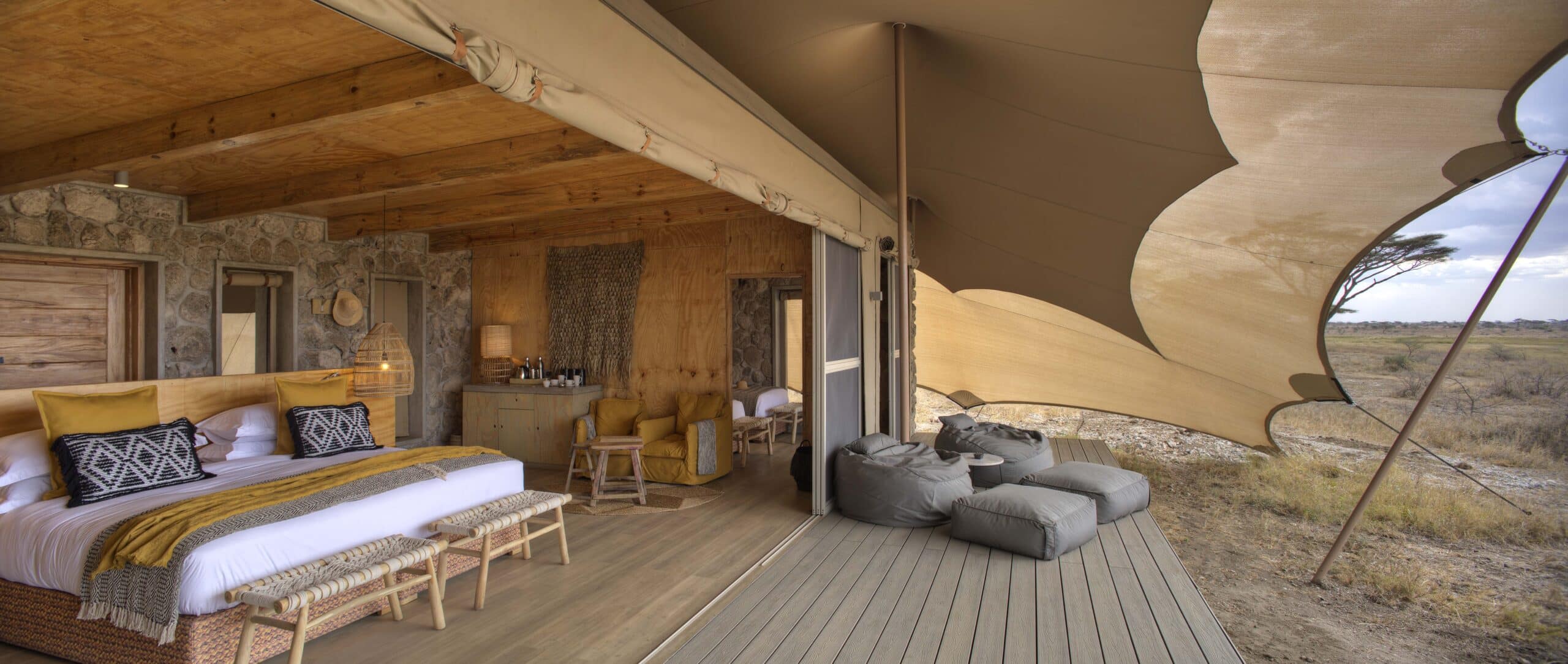 Namiri Plains - Family tent rooms & deck