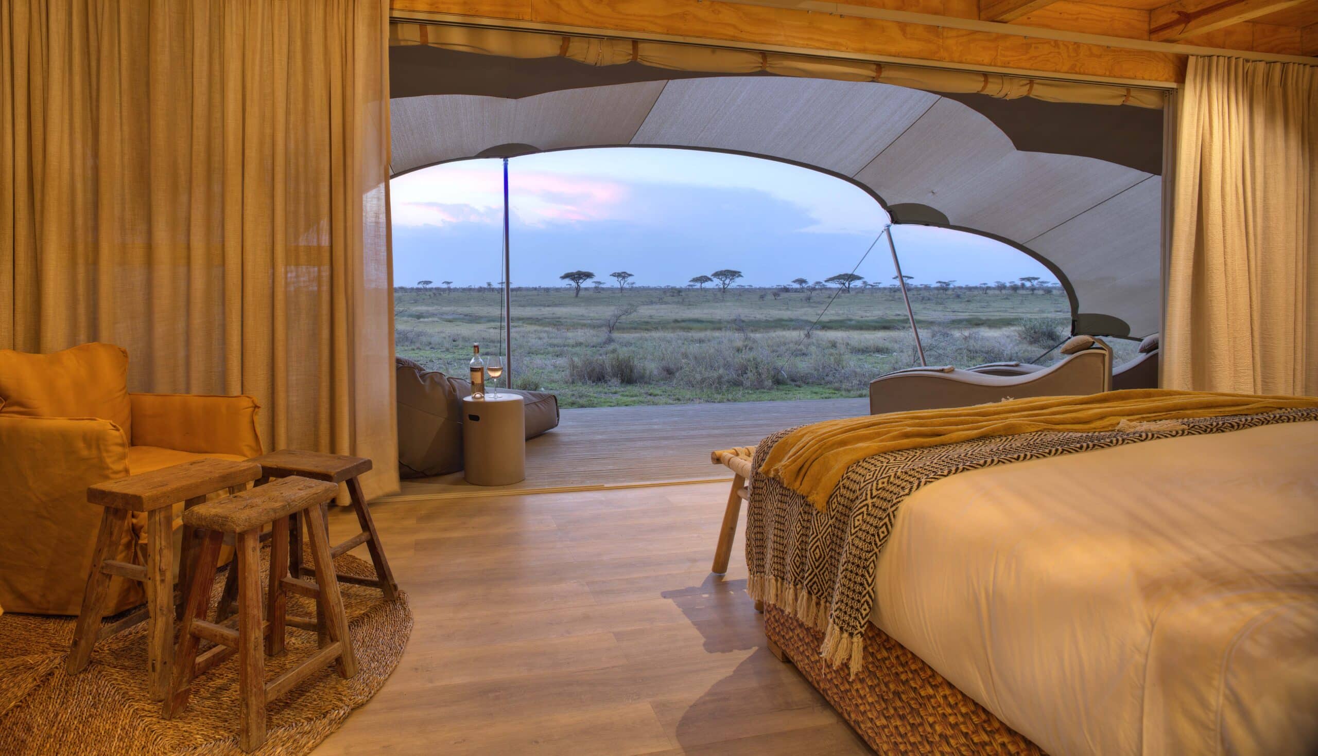 Namiri Plains - Tent interior with guest nook